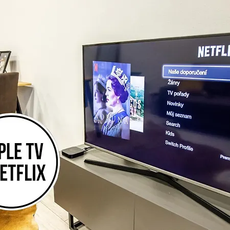 Apartmán * Premium Apt * Netflix, Self Check-in & Parking *