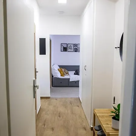 * Premium Apt * Netflix, Self Check-in & Parking